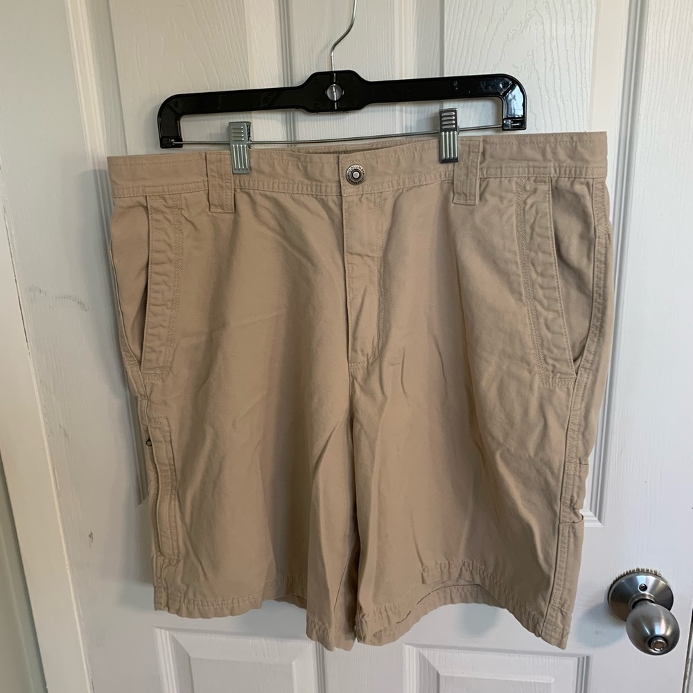 Columbia Omni-Sheild 5 Pocket Khaki Shorts - Men’s 38x9